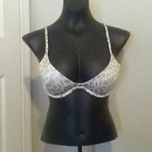 Pink scoopneck bra